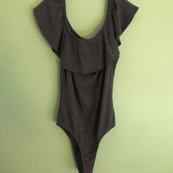 Kendall and Kylie body suit - Picture 4 of 6